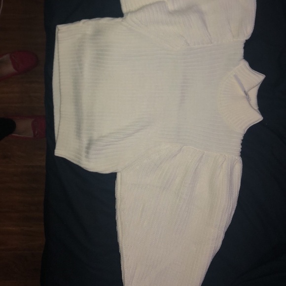 Balloon Sleeve Turtleneck Jumper - Picture 2 of 3